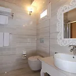 阿拉恰特设计酒店 *