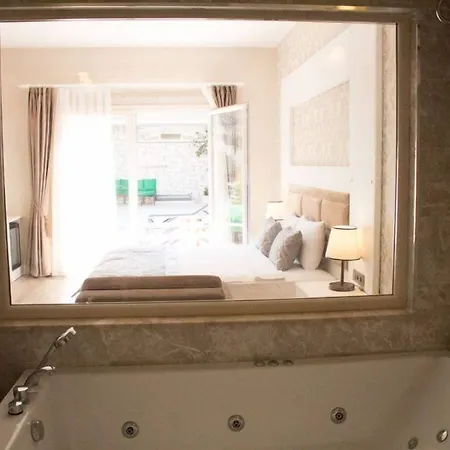 מלון The Design *