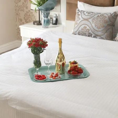 מלון The Design *