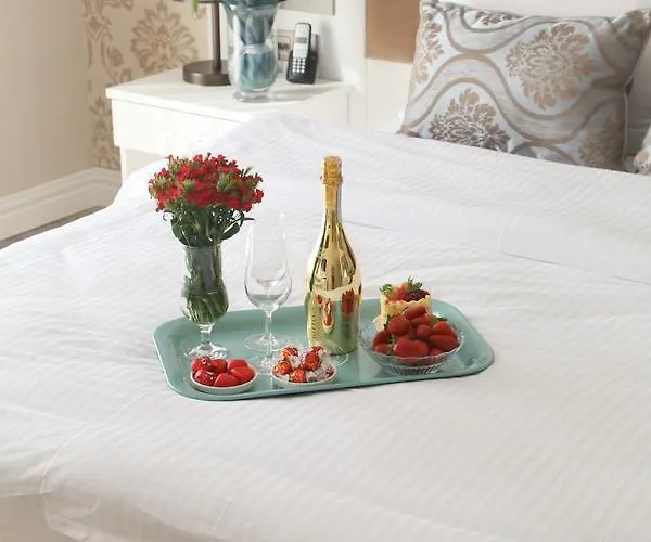 Hotel The Design *