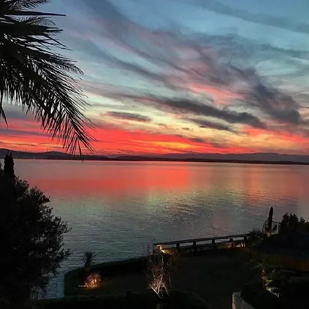 호텔 The Design 알라카티