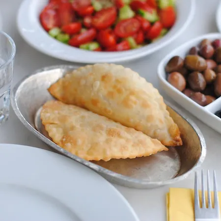 호텔 The Design 알라카티