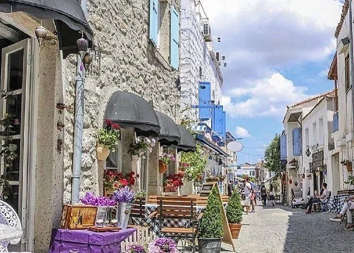 Отель The Design *